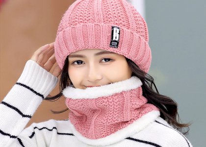 Winter knitted Beanies Hats Women Thick Warm Beanie Skullies Hat Female knit Letter Bonnet Beanie Caps Outdoor Riding Sets
