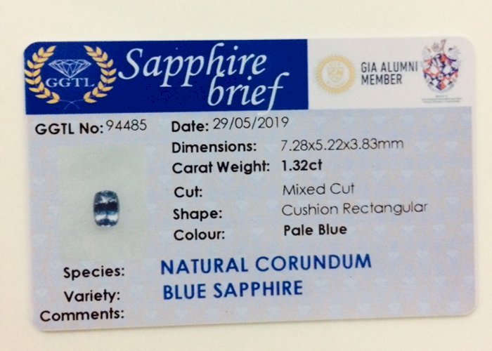 1.32 cts Natural Blue Sapphire Certified Light blue Sapphire